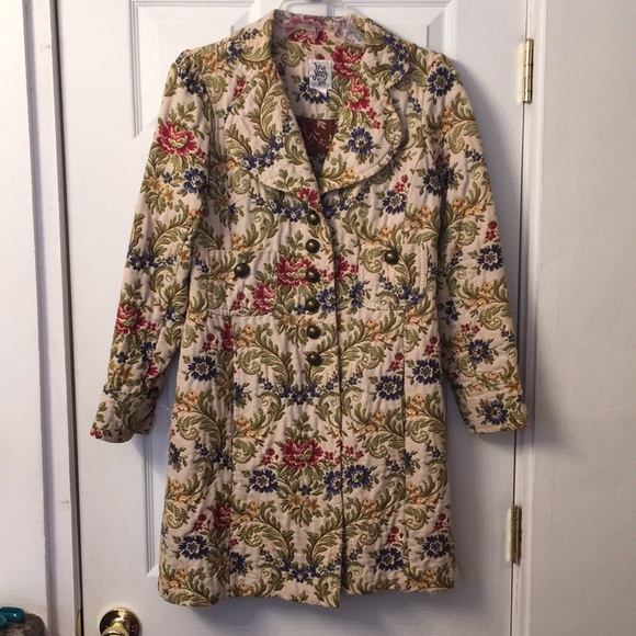 ivy jane Jackets & Blazers - Ivy Jane tapestry coat.